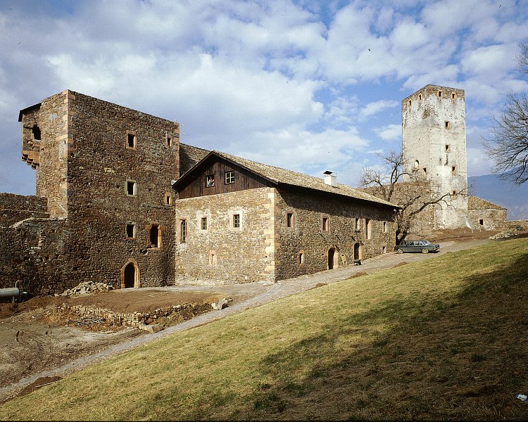 CASTEL FIRMIANO