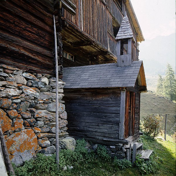 CAPPELLA E MULINO PRESSO IL MASO SCHWAIGER