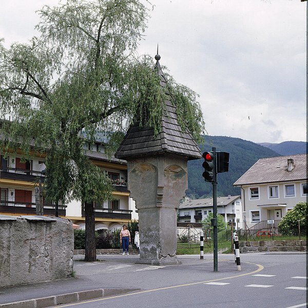 EDICOLA SULLA STRADA PER TEODONE