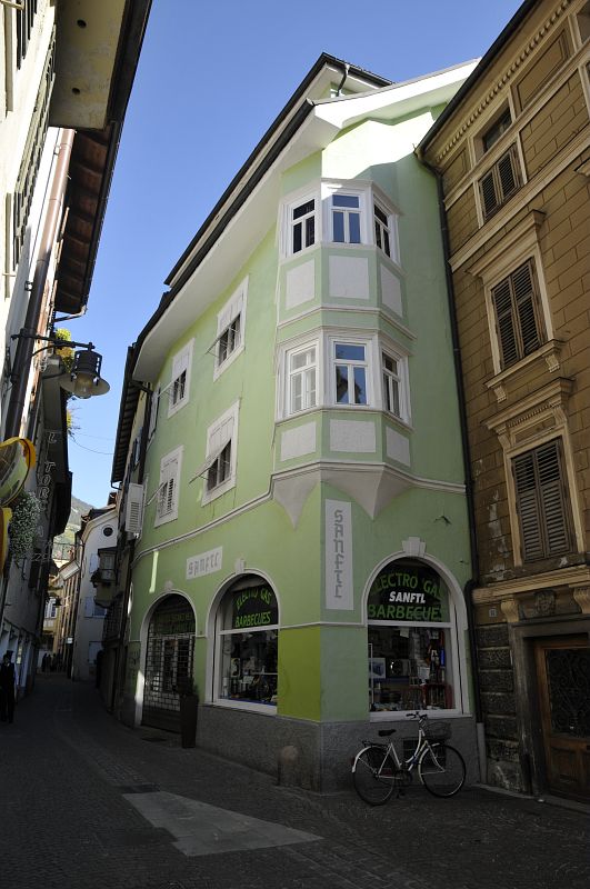 VIA CONCIAPELLI 16-18