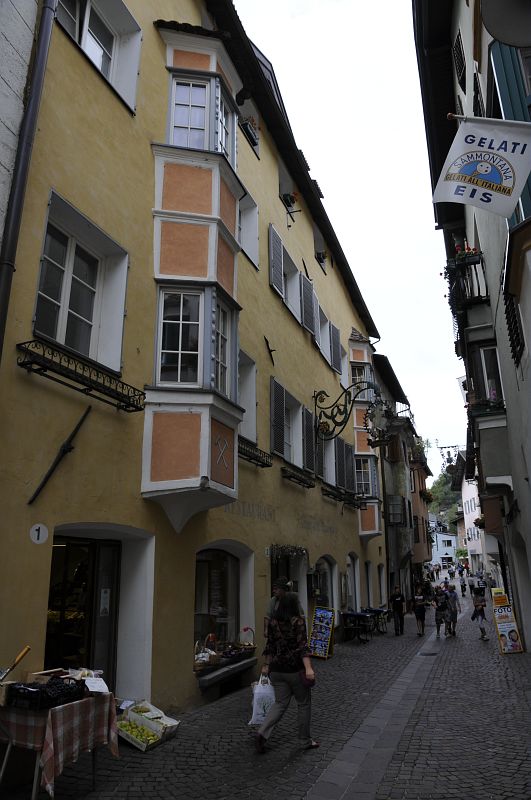 ALBERGO ALL'ORSO, CITTÁ BASSA 3