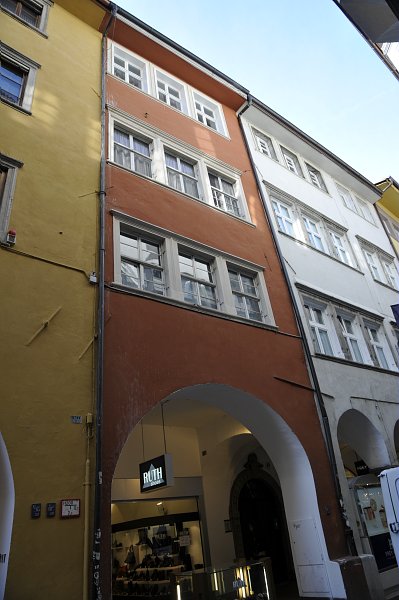 PORTICI 47 - VIA ARGENTIERI 12