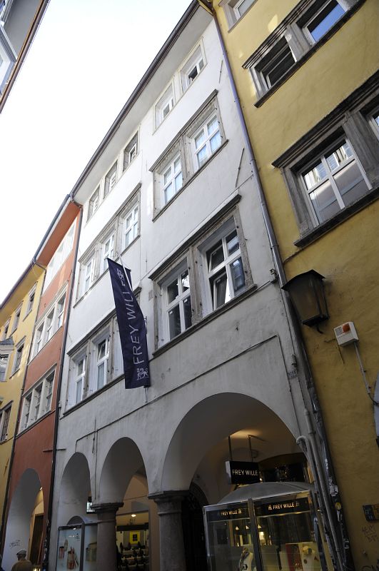 PORTICI 49 - VIA ARGENTIERI 14