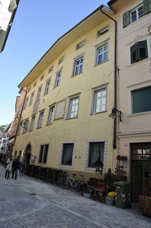 HOTEL LUNA, VIA BOTTAI 25