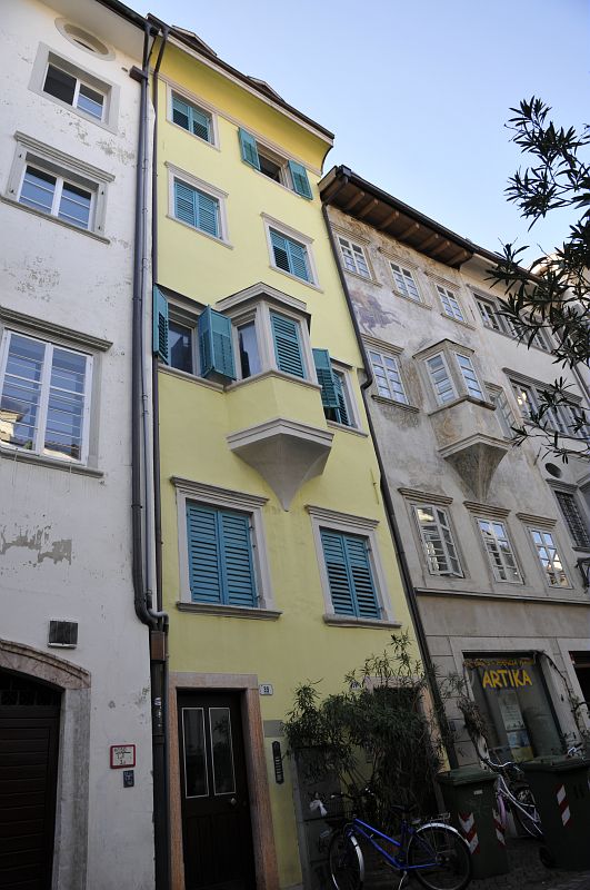 PORTICI 48 - VIA STREITER 39A