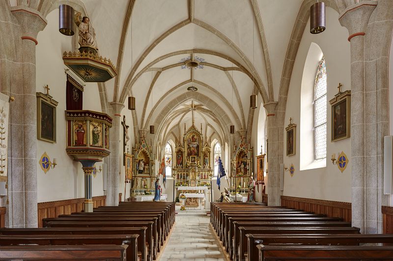 PARROCCHIALE DI SAN GIACOMO CON CAPPELLA CIMITERIALE E CIMITERO