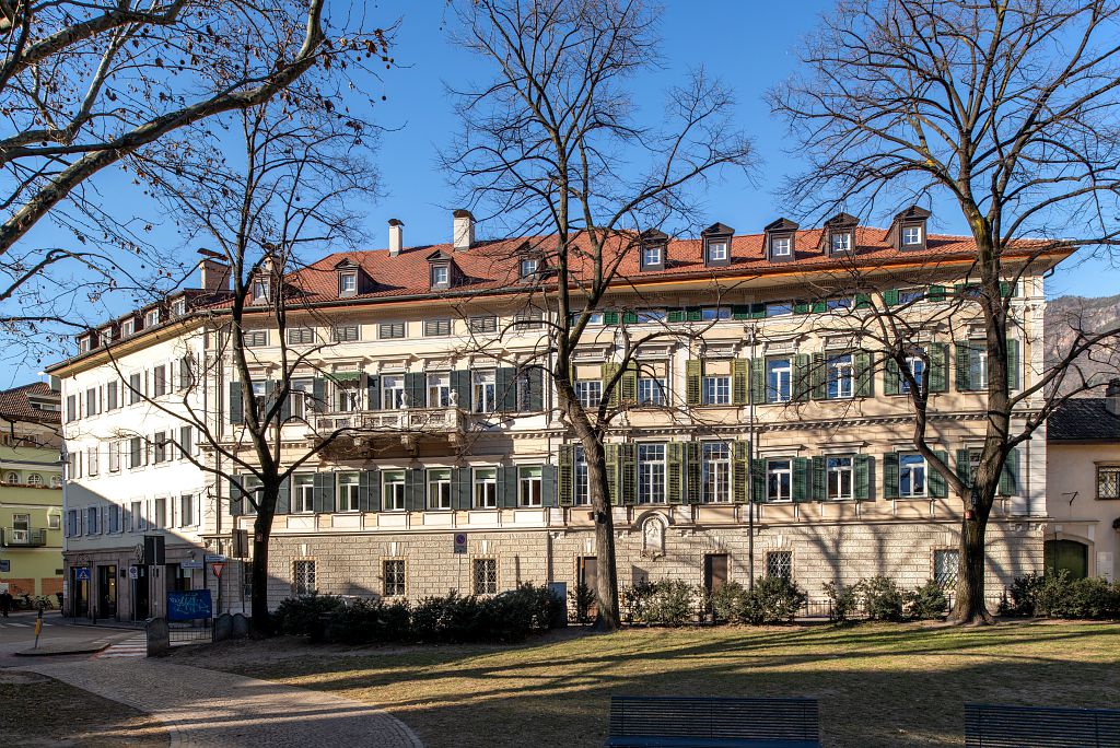 PALAZZO TOGGENBURG CON PARCO