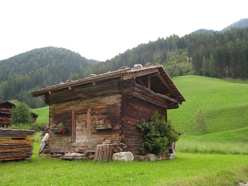 GRANAIO PRESSO IL MASO HINTERKRADORFER