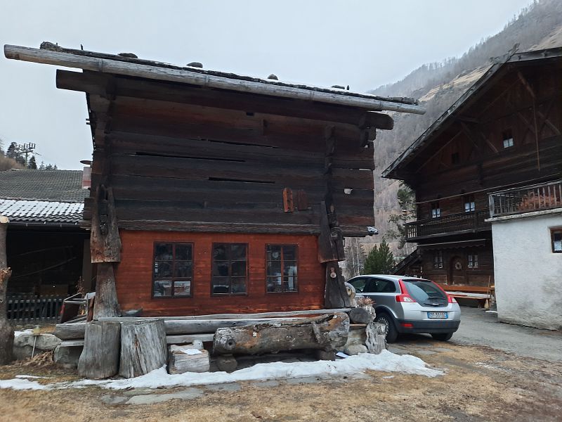 UNTERPIFRAIL E GRANAIO SU PALI