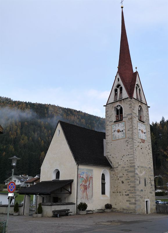 PARROCCHIALE DI SANTA MARGHERITA CON CIMITERO