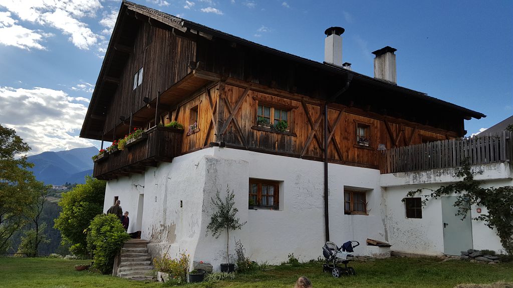 NIEDRIST CON CAPPELLA DELLA MADONNA