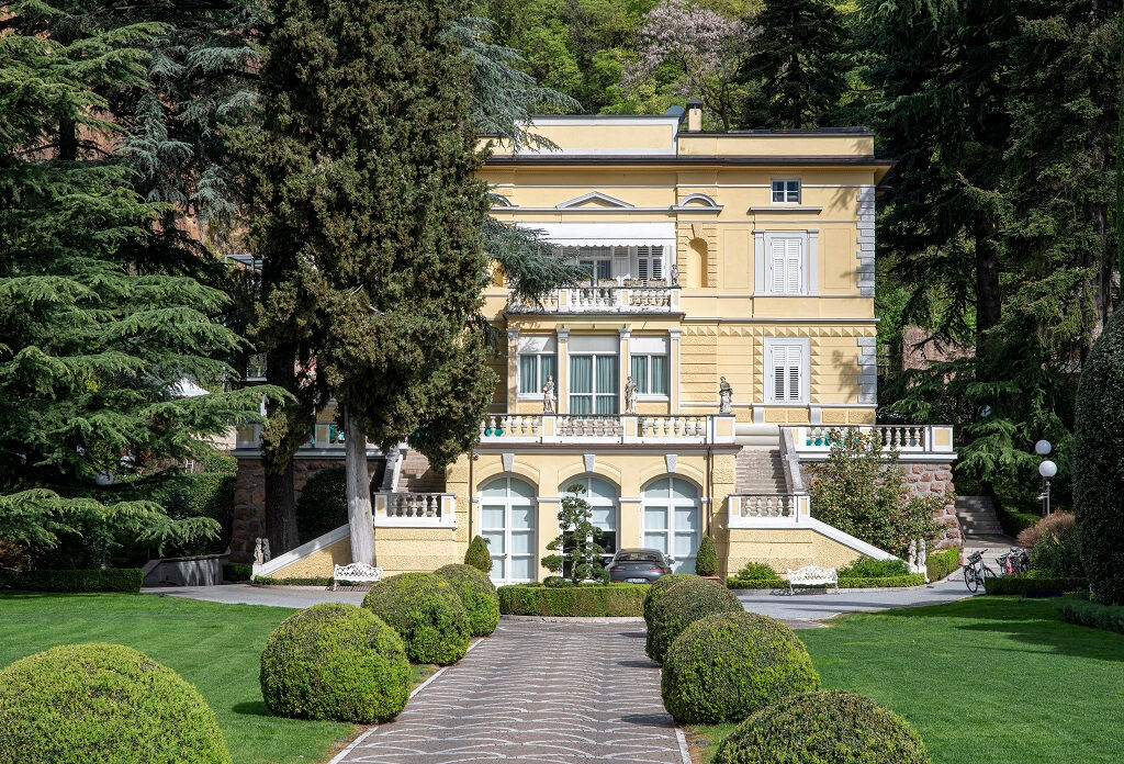 VILLA GUNCINA CON PARCO, VIA FAGO 16