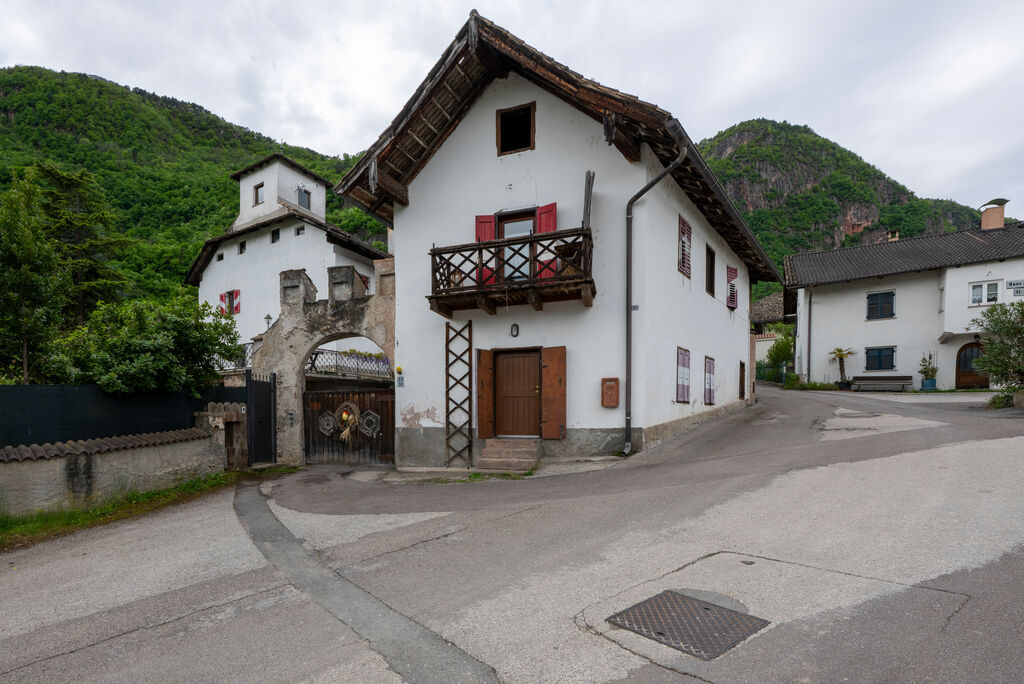 WOLFSTHURNHOF, VIA APPIANO 25