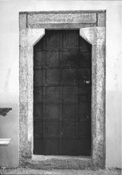 PARROCCHIALE DI SANTO STEFANO CON CIMITERO A NOVALE